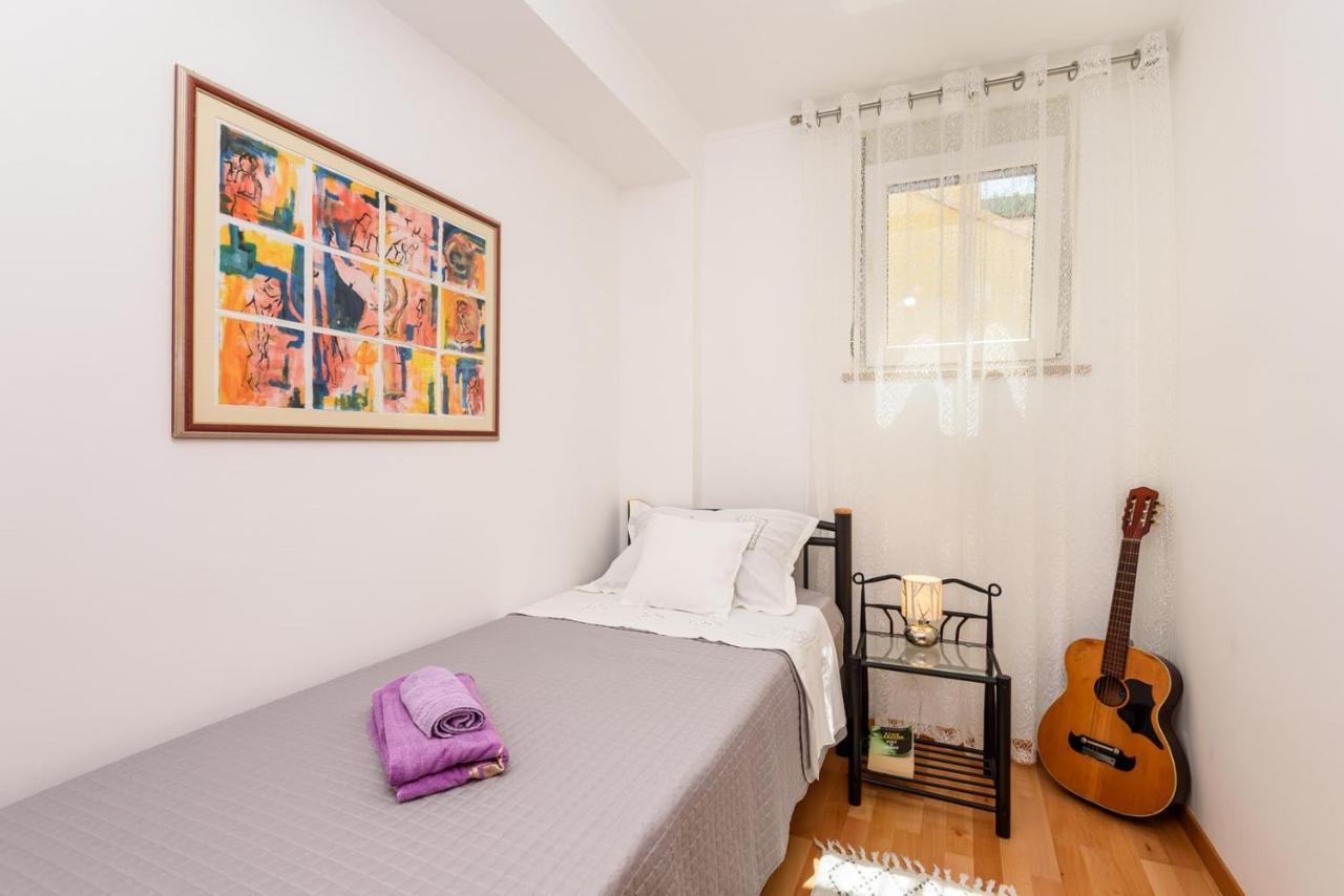 Apartment Jadranka With Sea View In Rogotin Kültér fotó