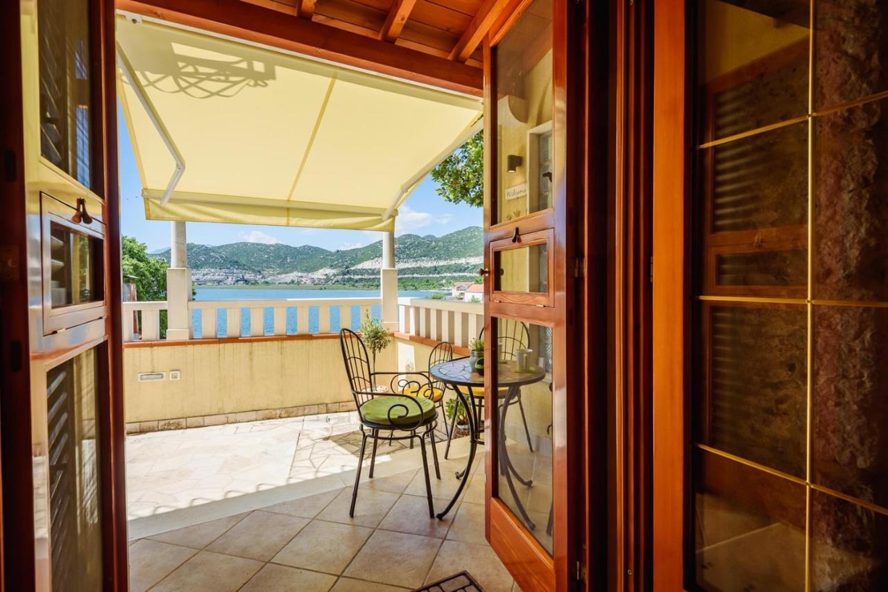 Apartment Jadranka With Sea View In Rogotin Kültér fotó