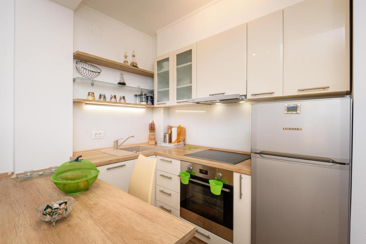Apartment Jadranka With Sea View In Rogotin Kültér fotó