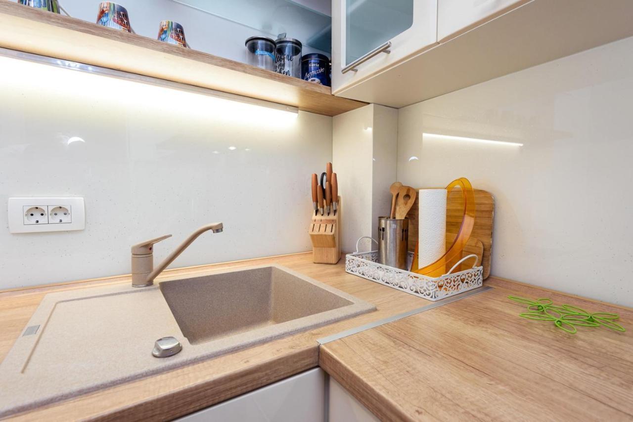 Apartment Jadranka With Sea View In Rogotin Kültér fotó
